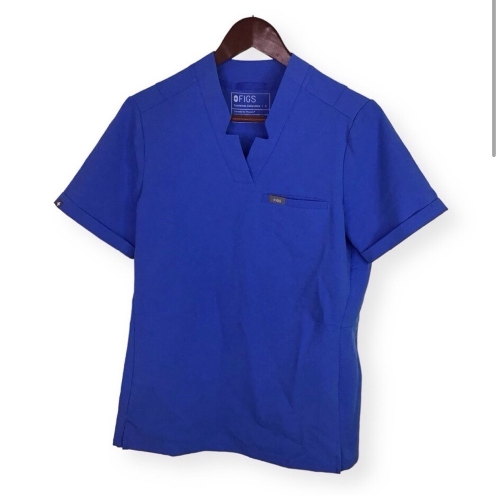 NWOT Figs Inala Scrub Top Capri Blue